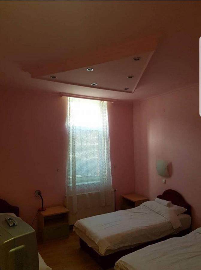 Hotel Viktorija Nova à Kanjiža Extérieur photo