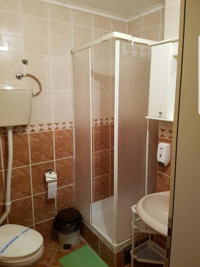 Hotel Viktorija Nova à Kanjiža Extérieur photo